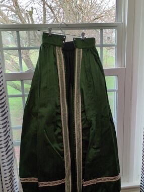 Dark Green Silk Renaissance Costume with Breeches